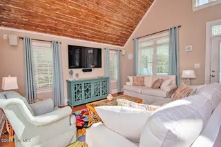 151 Doe Drive, Emerald Isle, NC 28594 – photo 8: Furnished! with a few exceptions