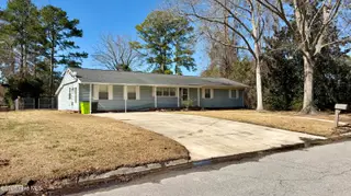 1113 Cherry Tree Drive, New Bern, NC 28562 – photo 8: 1113 Cherry Tree Dr.
