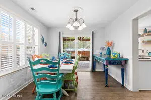 124 NE 15th Street, Oak Island, NC 28465 – photo 6: thumbnail-0196a7bd-03d5-7250-83ee-7916ab