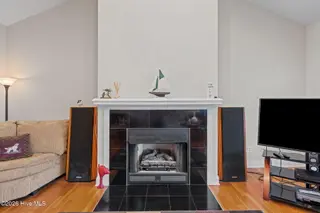 118 Tupelo Trail, New Bern, NC 28562 – photo 6: LIVING ROOM FIREPLACE