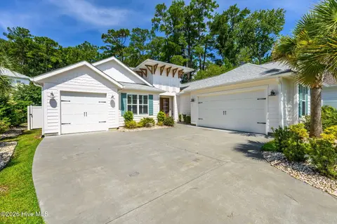 2016 Manor Parc Dr, Calabash