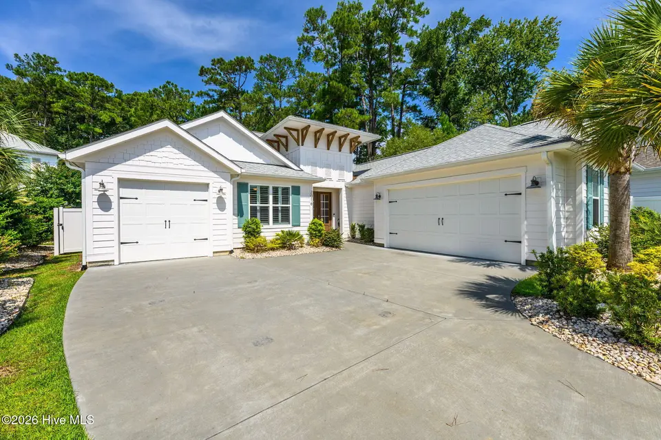 2016 Manor Parc Drive, Calabash, NC 28467 – photo 1 of 74