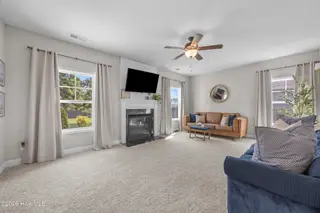504 Saltworks Lane, Sneads Ferry, NC 28460 – photo 20: 20_living room