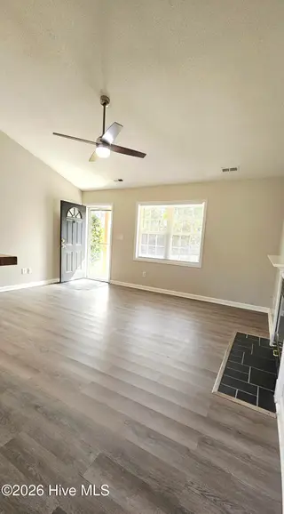 183 Parnell Road, Hubert, NC 28539 – photo 7: Primary Living Space