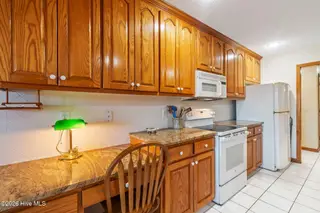1461 S Shore Drive, Southport, NC 28461 – photo 19: working Countet