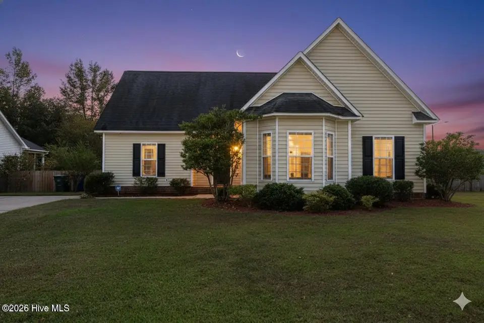 1013 Bristolmoor Drive, Winterville, NC 28590 – photo 1 of 20: Twilight front