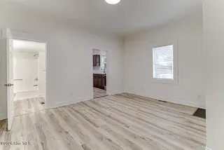 709 S 10th Street, Wilmington, NC 28401 — 2-bedroom home in Dawson-Castle Street, Wilmington, NC, photo 7 of 17