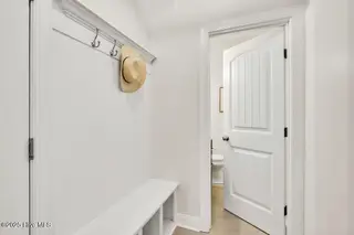 5004 Laurenbridge Lane, Wilmington, NC 28409 – photo 23: MUD ROOM/LANDING SPACE