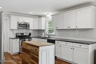 4524 Mockingbird Lane, Wilmington, NC 28409 — 4-bedroom home in Long Leaf Hills, Wilmington, NC, photo 20 of 58: 4524MockingbirdLn-64