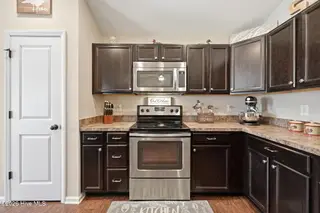 2354 Blackstone Drive, Winterville, NC 28590 — 3-bedroom home in Blackstone, Winterville, NC, photo 6 of 52: 21-web-or-mls-BLS_0029 copy