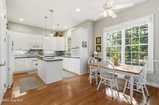 627 Wild Dunes Circle, Wilmington, NC 28411 – photo 13: 13_img_9159