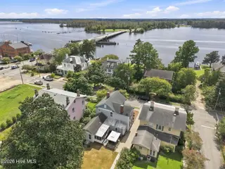 524 W Main Street, Washington, NC 27889 – photo 6: 58-web-or-mls-DJI_20260909140432_0024_D-