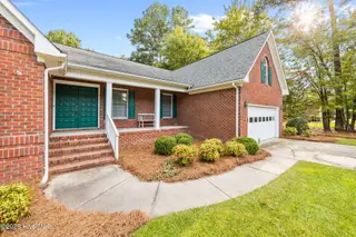 122 Saint Andrews Circle, New Bern, NC 28562 – photo 9: 4-web-or-mls-0C0A5300