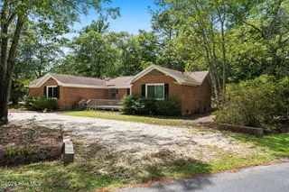1 Golfview Court, Carolina Shores, NC 28467 — 3-bedroom home in Carolina Shores, Carolina Shores, NC, photo 2 of 34