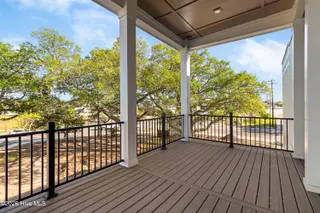 805 Mulberry Street Unit 211, Beaufort, NC 28516 – photo 14: Covered Porch