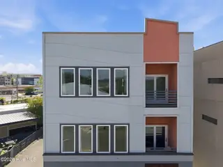 314 Davis Street Unit 301, Wilmington, NC 28401 — 2-bedroom condo in Downtown, Wilmington, NC, photo 2 of 60
