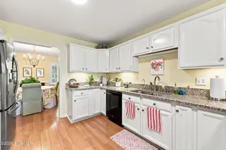 1611 Sanderling Drive, Morehead City, NC 28557 – photo 21: 43-web-or-mls-1611 Sanderling 078-edit