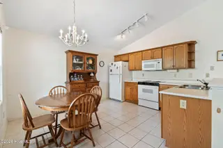 309 Greenville Avenue, Carolina Beach, NC 28428 – photo 10: 22_DSC01303