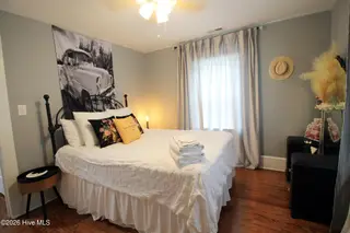 400 E 11th Street, Washington, NC 27889 – photo 15: Bedroom 1