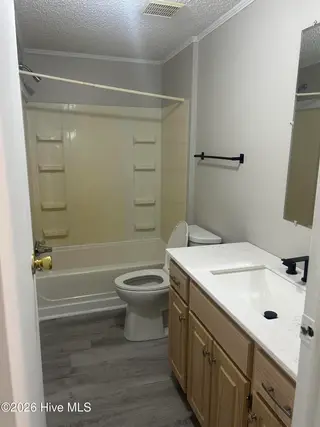 1490 Cobblestone Drive, Kinston, NC 28504 – photo 8: Bathroom 2