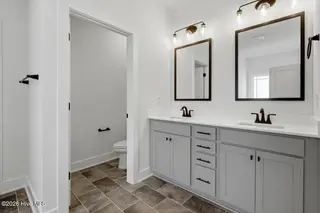 1119 Barkentine Drive Lot Fh040, New Bern, NC 28560 – photo 17: Primary Bath1