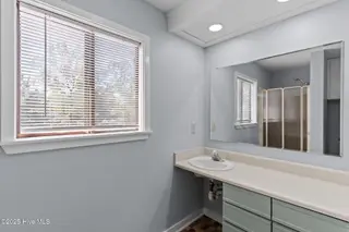 231 Saint Luke Court, Wilmington, NC 28409 — 2-bedroom waterfront townhome in Caneel Cove, Wilmington, NC, photo 23 of 38: 47-web-or-mls-BTS02092