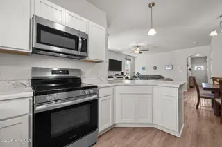 2031 Folkstone Woods Lane, Holly Ridge, NC 28445 – photo 9: Kitchen