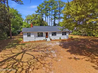 304 Parkway Drive, Wilmington, NC 28409 — 3-bedroom home, Wilmington, NC, photo 2 of 33: 35_304_parkway_dr_035