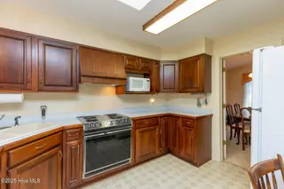 241 Firetree Lane, West End, NC 27376 – photo 13: kitchen3