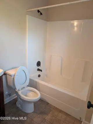 204 Shamrock Drive, Jacksonville, NC 28540 – photo 17: PXL_20260113_131933212