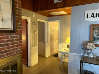 400 Canal Cove Road, Lake Waccamaw, NC 28450 – photo 22: Entrance to Bedrooms