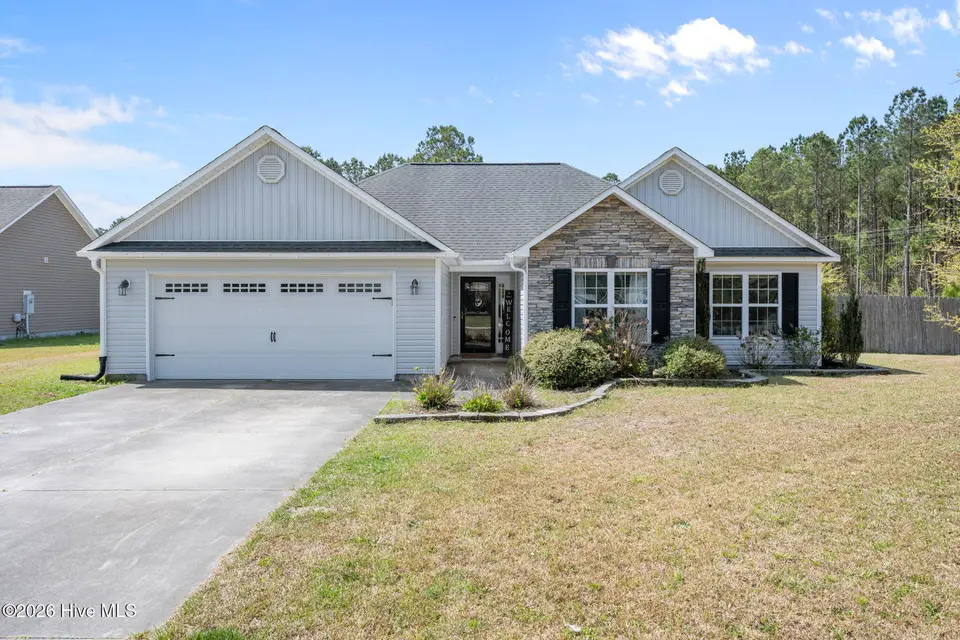100 Apple Drive, Havelock, NC 28532 — 3-bedroom home in 306 Estates, Havelock, NC, photo 1 of 48: 1-web-or-mls-DSC_7927