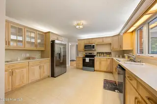 47 Birdie Drive, Whispering Pines, NC 28327 – photo 10: Kitchen