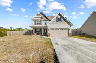 120 Sonia Drive, Hubert, NC 28539 — 3-bedroom home in Eastport, Hubert, NC, photo 2 of 36