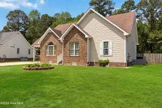 3612 Columbia Avenue NW, Wilson, NC 27896 – photo 3: Front Yard