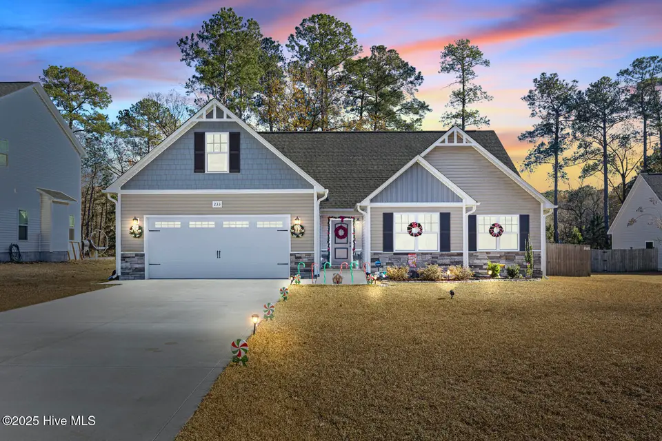 233 Westfield Drive, Richlands, NC 28574 – photo 1 of 29: westfield-31