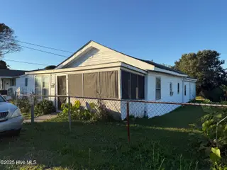 1008 Avery Street, Morehead City, NC 28557 – photo 1: Front