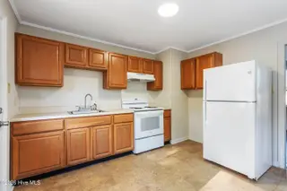 514 New River Drive, Jacksonville, NC 28540 – photo 10: mls-DSC00605