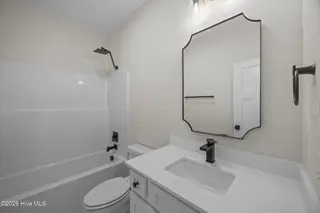121 Lady O Drive A, Greenville, NC 27834 – photo 24: 15-web-or-mls-BLS_0030