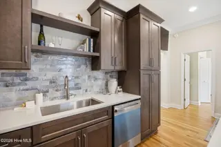 505 S 5th Avenue, Wilmington, NC 28401 – photo 10: 22-web-or-mls-IMG_4059