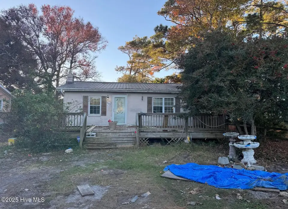 105 NE 67th Street, Oak Island, NC 28465 – photo 1 of 24: exterior