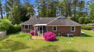 253 Shoreline Drive, New Bern, NC 28562 – photo 5: 6-web-or-mls-dji_20260406112101_0393_d