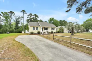 280 Crystal Road, Southport, NC 28461 — 3-bedroom home in Boiling Spring Lakes, Southport, NC, photo 3 of 44: 280CrystalRoad-3