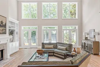 6932 Runningbrook Terrace, Wilmington, NC 28411 — 5-bedroom home in Demarest Landing, Wilmington, NC, photo 15 of 53: Great Room