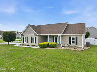 100 Paddle Trail Lane, Swansboro, NC 28584 – photo 2: 100 Paddle Trail Lane