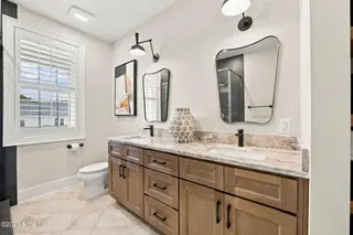 3904 Harkers Way, New Bern, NC 28562 — 2-bedroom townhome in Carolina Colours, New Bern, NC, photo 17 of 35: 29-web-or-mls-DSC_0150_edit (1)
