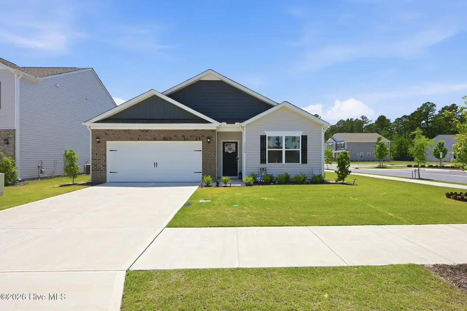 2000 Minnette Circle, New Bern, NC 28562 – photo 1 of 28: 1-web-or-mls-DSC_0218