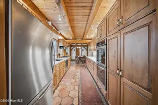 572 Captain Beam Boulevard, Hampstead, NC 28443 — 3-bedroom home in Olde Point, Hampstead, NC, photo 4 of 54