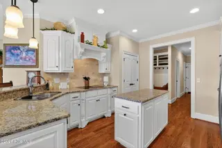 6307 Crossmoor Drive, Wilson, NC 27896 — 4-bedroom home in SouthPointe, Wilson, NC, photo 16 of 55: Kitchen 5