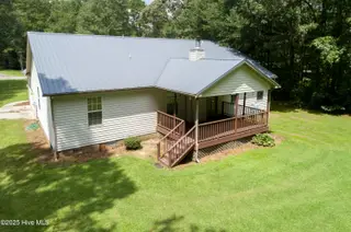 571 Deer Run Road, New Bern, NC 28562 – photo 17: 20250816-Rock I (2592 of 1)